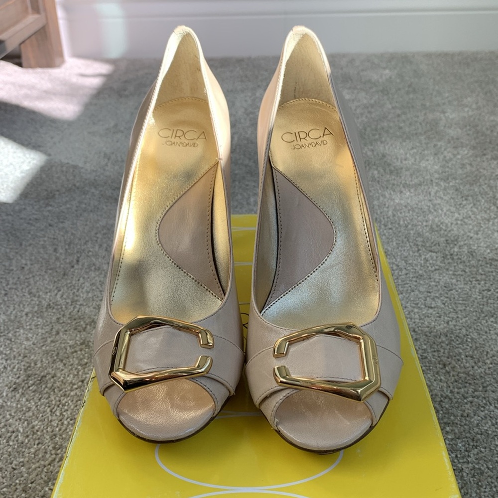 Ivory Heels - Picture 4 of 7